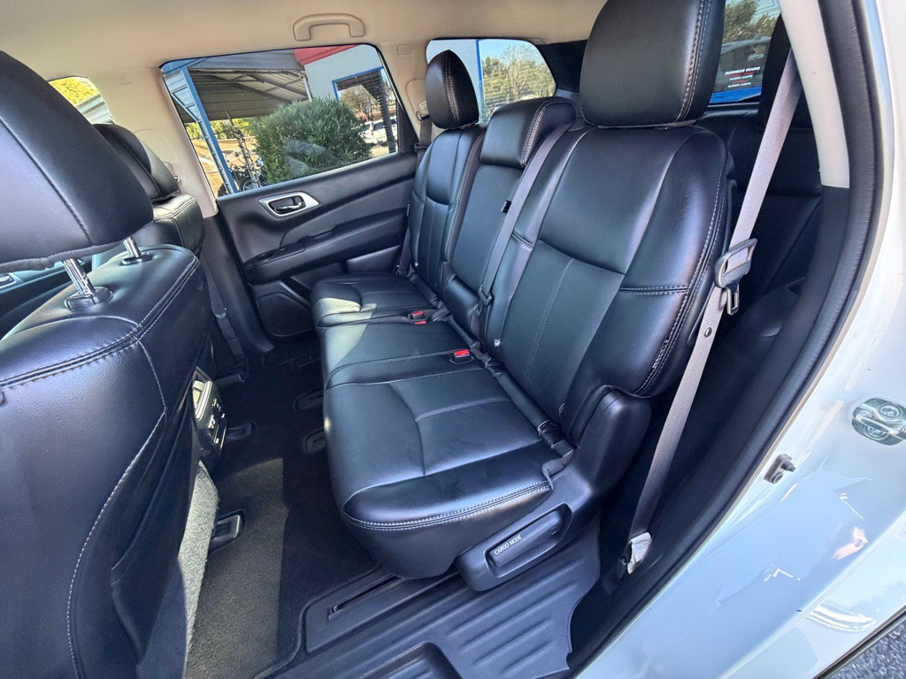 2020 Nissan Pathfinder Image 11