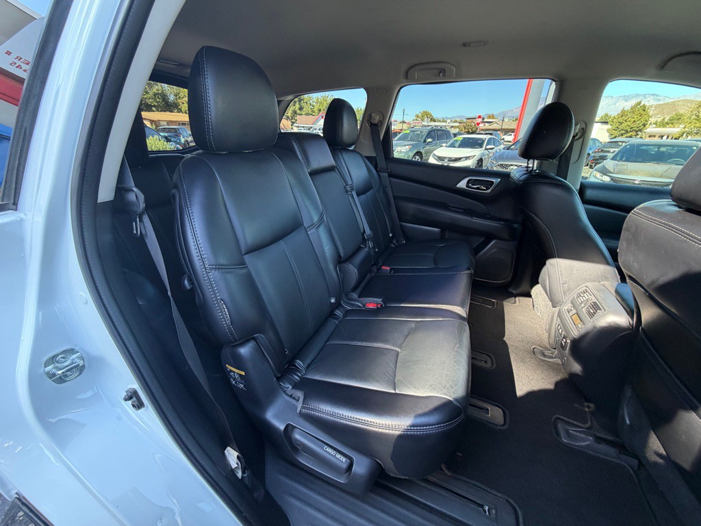 2020 Nissan Pathfinder Image 12