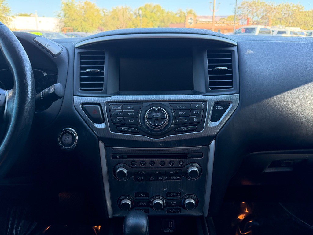 2020 Nissan Pathfinder Image 15