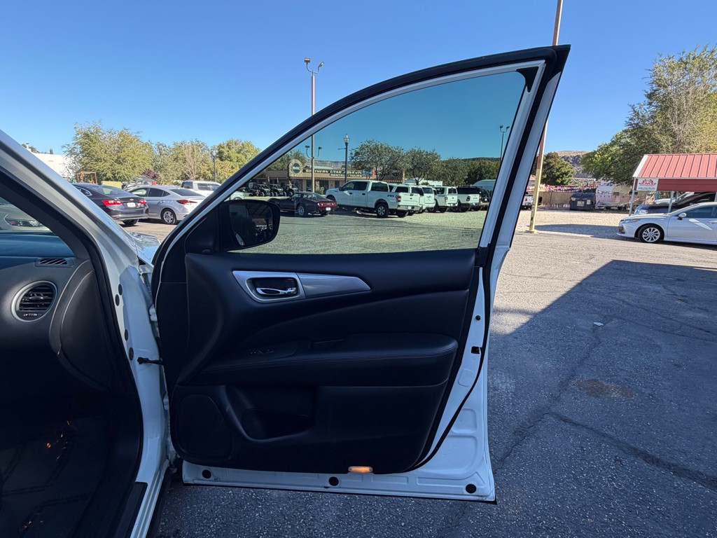 2020 Nissan Pathfinder Image 26