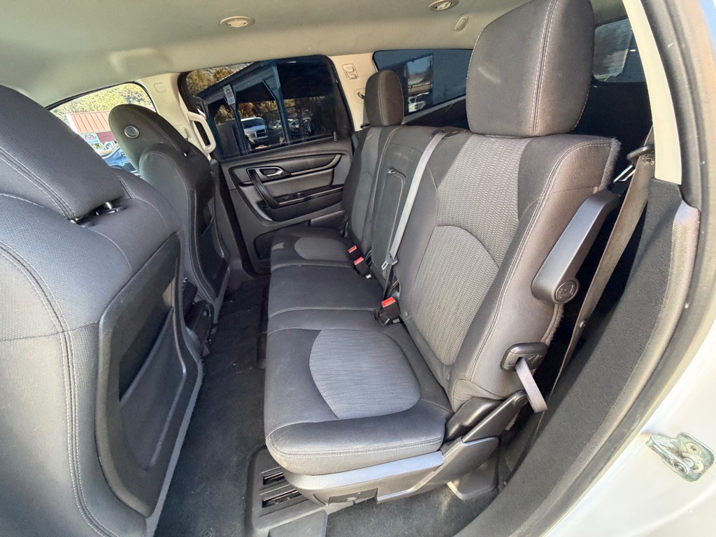 2016 Chevrolet Traverse Image 11
