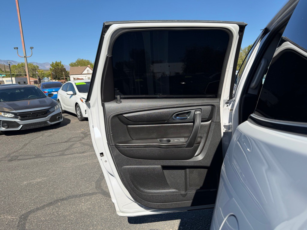 2016 Chevrolet Traverse Image 25