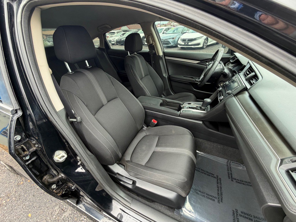 2019 Honda Civic Image 10