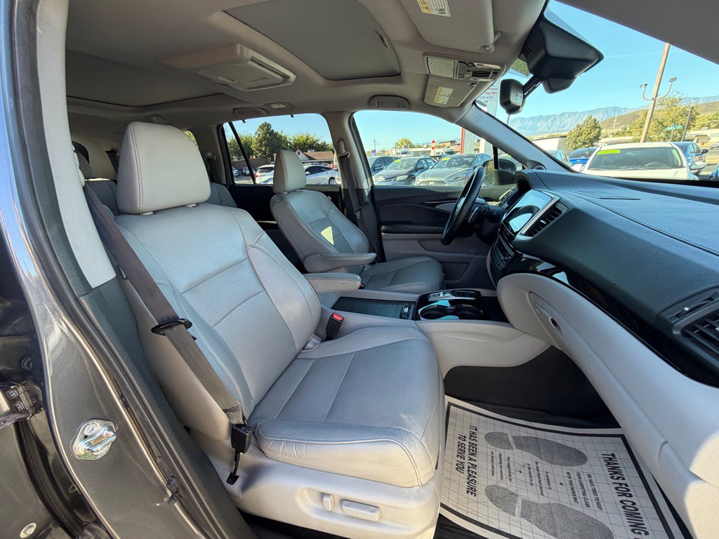 2017 Honda Pilot Image 10
