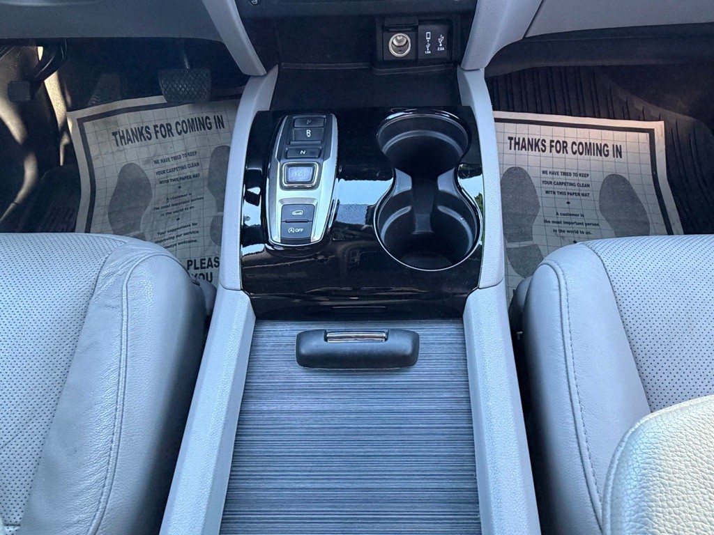 2017 Honda Pilot Image 16