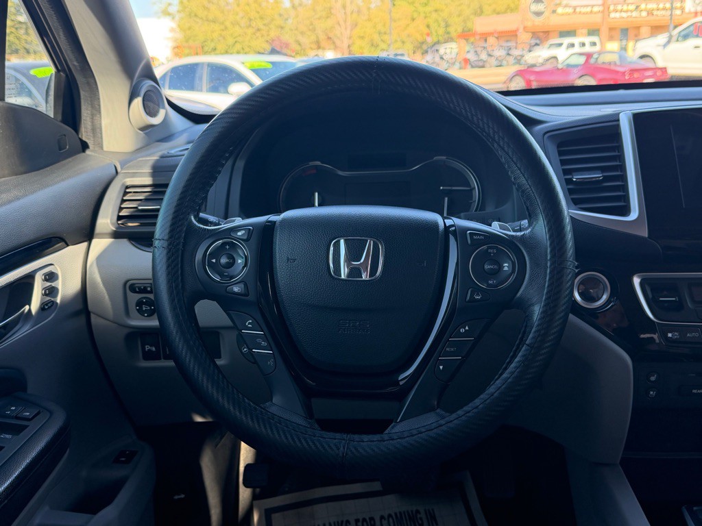 2017 Honda Pilot Image 18