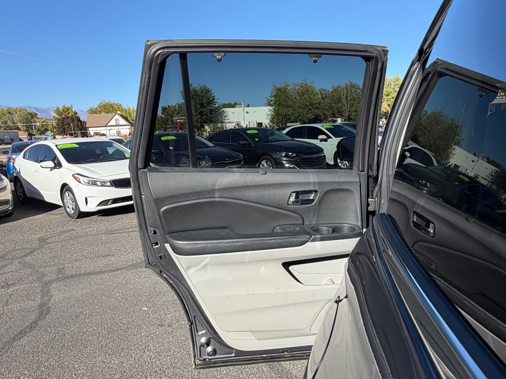 2017 Honda Pilot Image 30