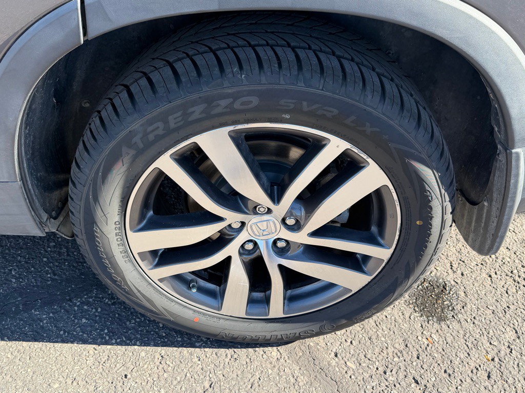 2017 Honda Pilot Image 32