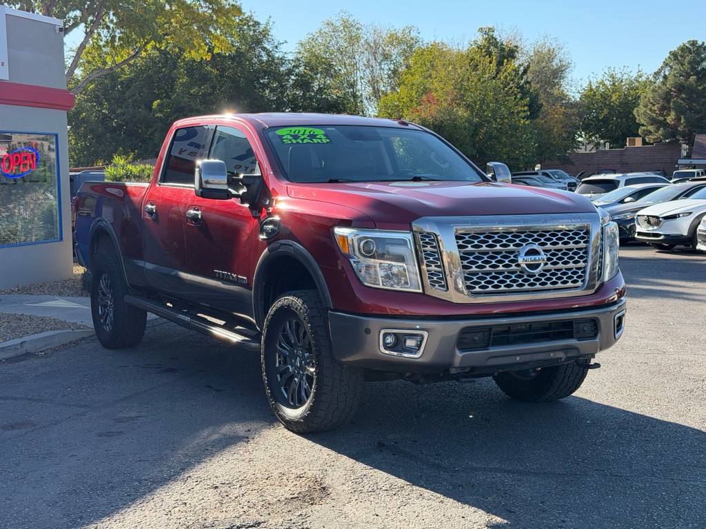 2016 Nissan Titan Image 3