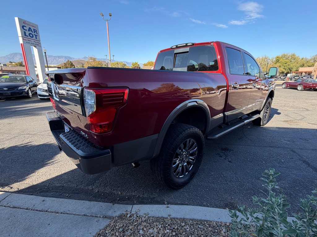 2016 Nissan Titan Image 5