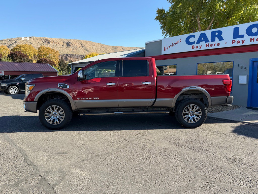 2016 Nissan Titan Image 8