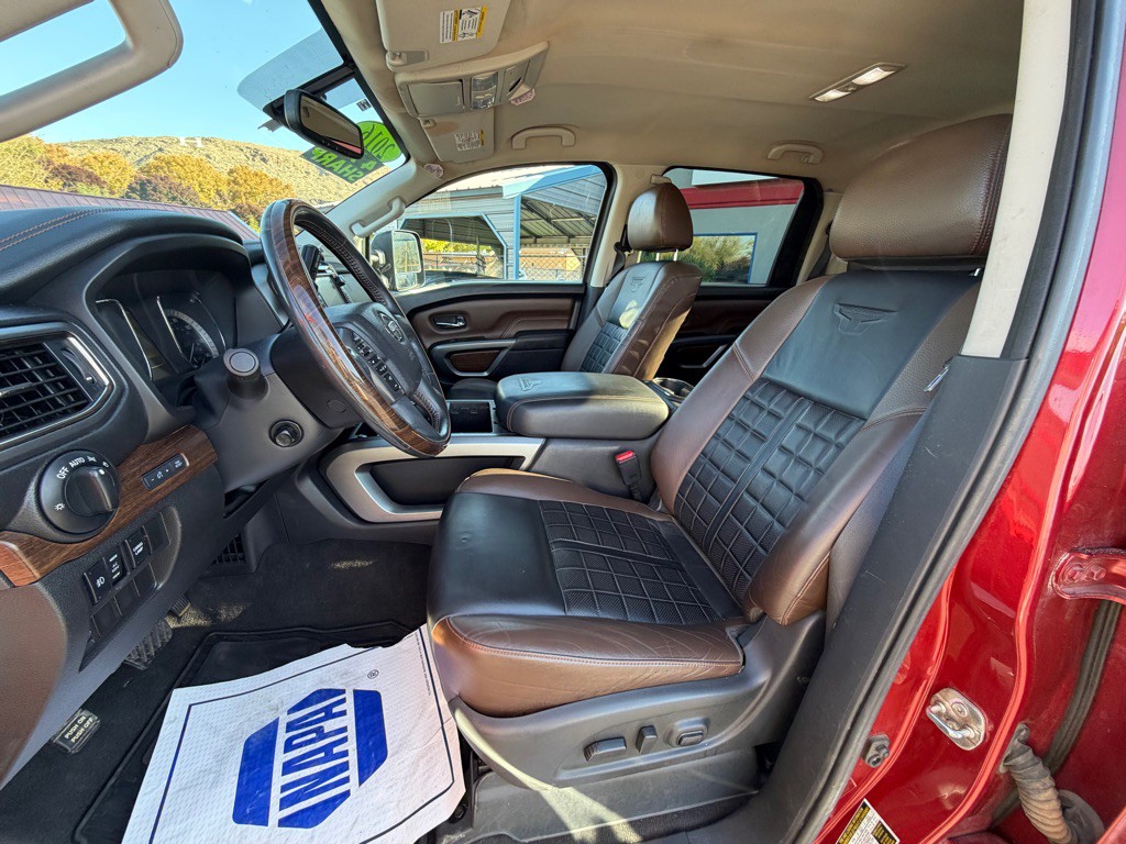 2016 Nissan Titan Image 9