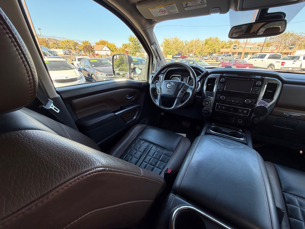 2016 Nissan Titan Image 13