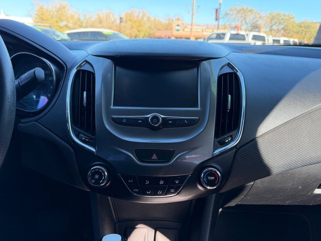 2016 Chevrolet Cruze Image 15