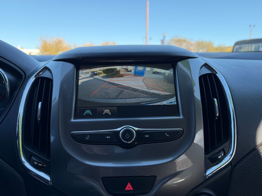 2016 Chevrolet Cruze Image 32