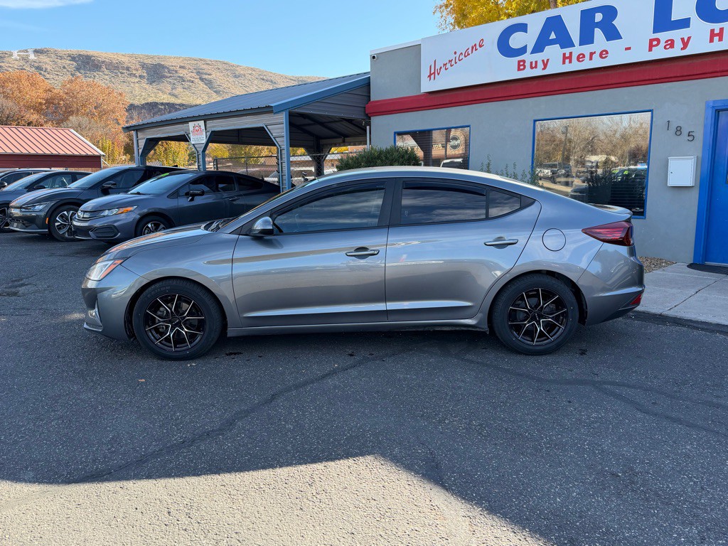 2019 Hyundai Elantra Image 8