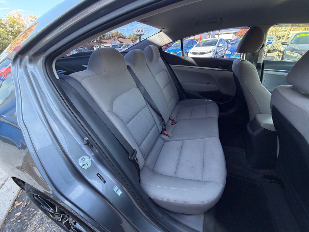 2019 Hyundai Elantra Image 12