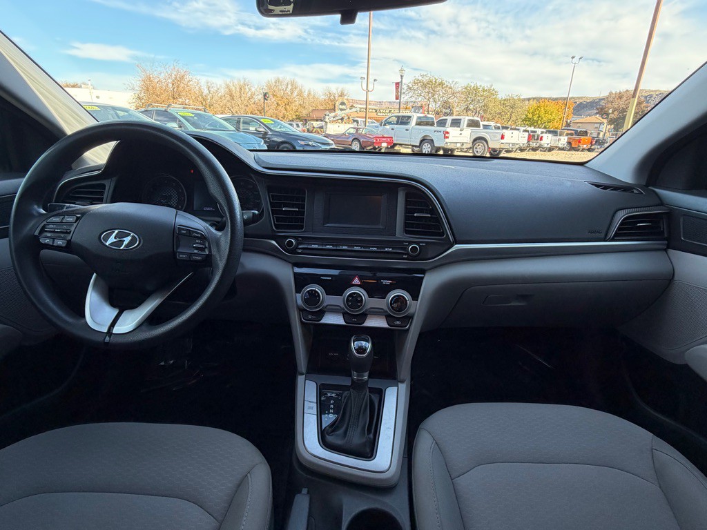 2019 Hyundai Elantra Image 14