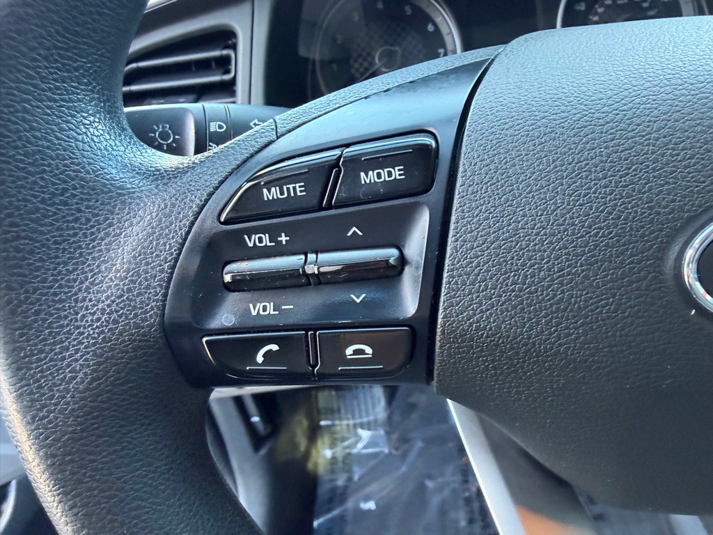 2019 Hyundai Elantra Image 28