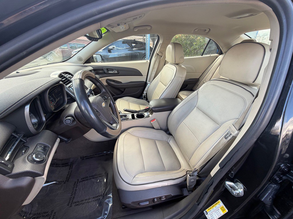 2015 Chevrolet Malibu Image 9