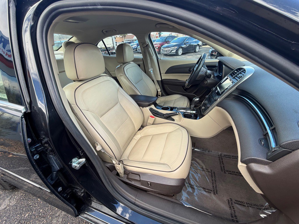 2015 Chevrolet Malibu Image 10