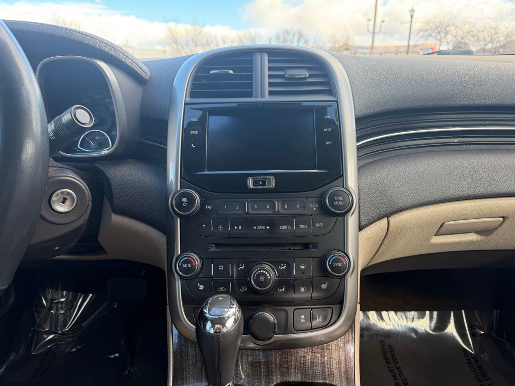 2015 Chevrolet Malibu Image 15