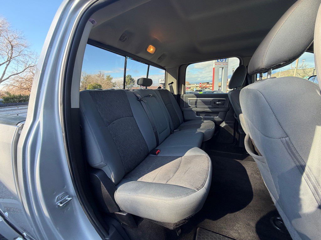 2016 RAM 2500 Image 12