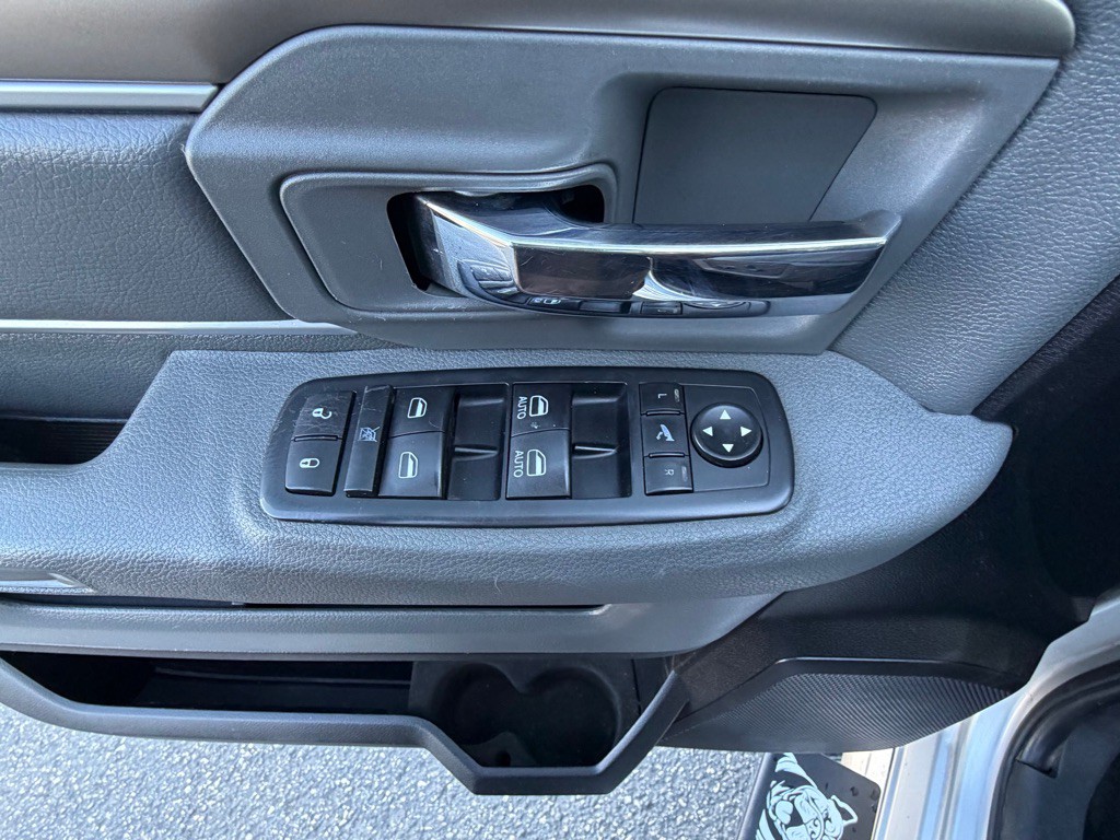 2016 RAM 2500 Image 23