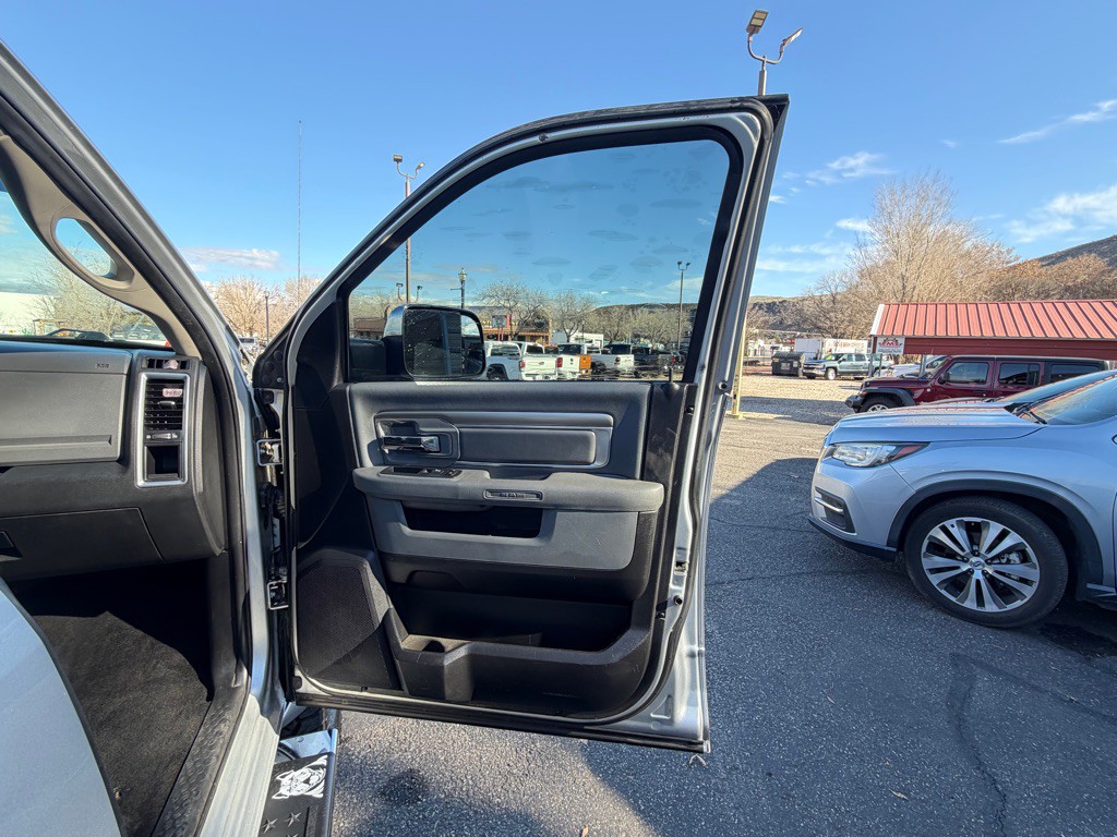 2016 RAM 2500 Image 24