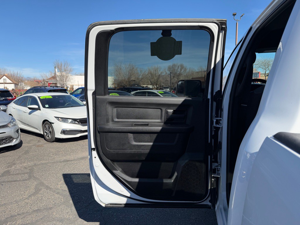 2021 RAM 2500 Image 25