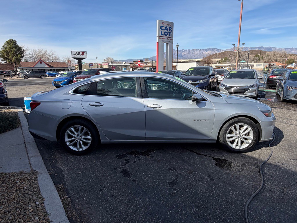 2018 Chevrolet Malibu Image 4