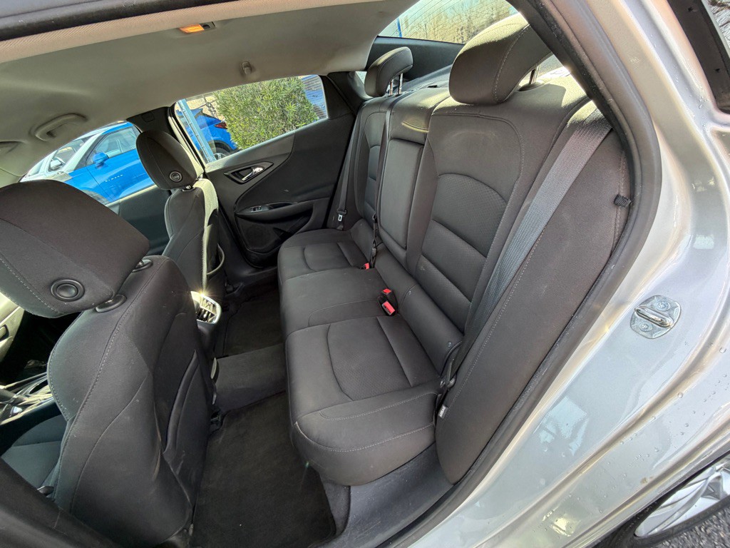 2018 Chevrolet Malibu Image 11