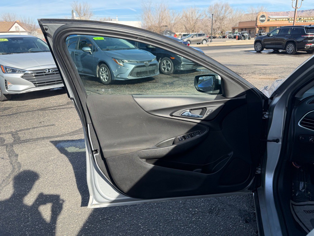 2018 Chevrolet Malibu Image 19