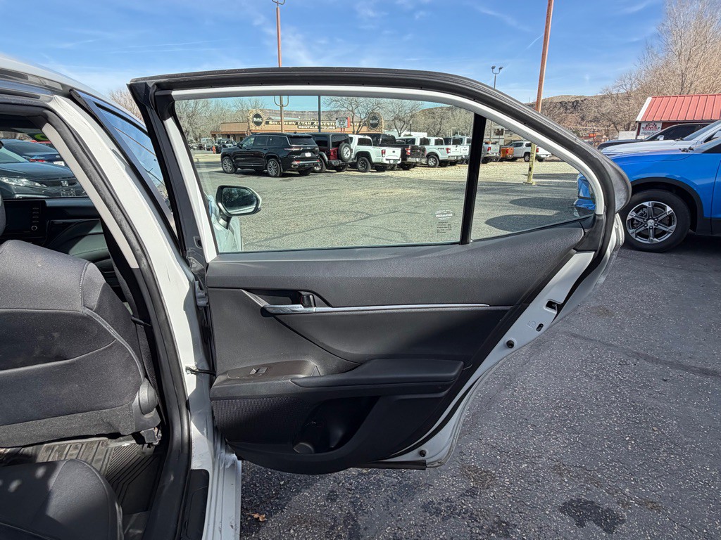 2022 Toyota Camry Image 23