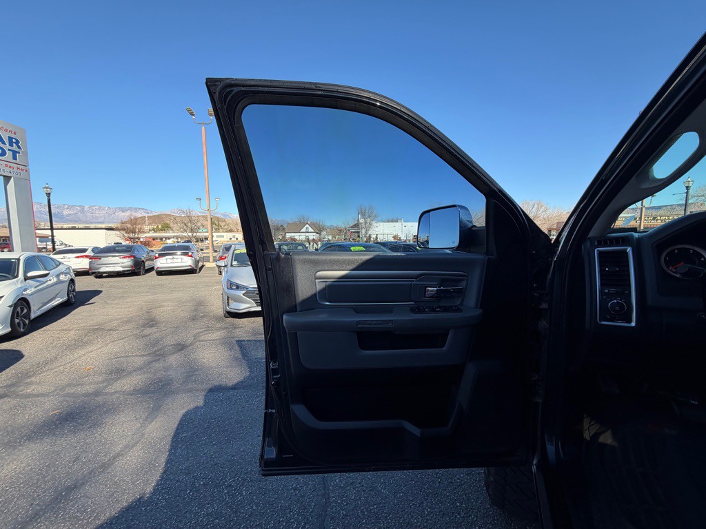 2014 RAM 2500 Image 21