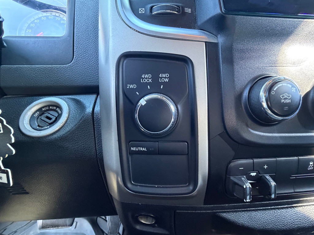2014 RAM 2500 Image 31