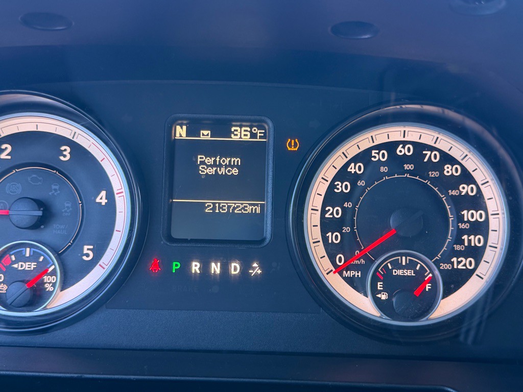 2014 RAM 2500 Image 33