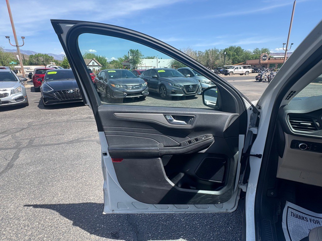 2021 Ford Escape Image 20