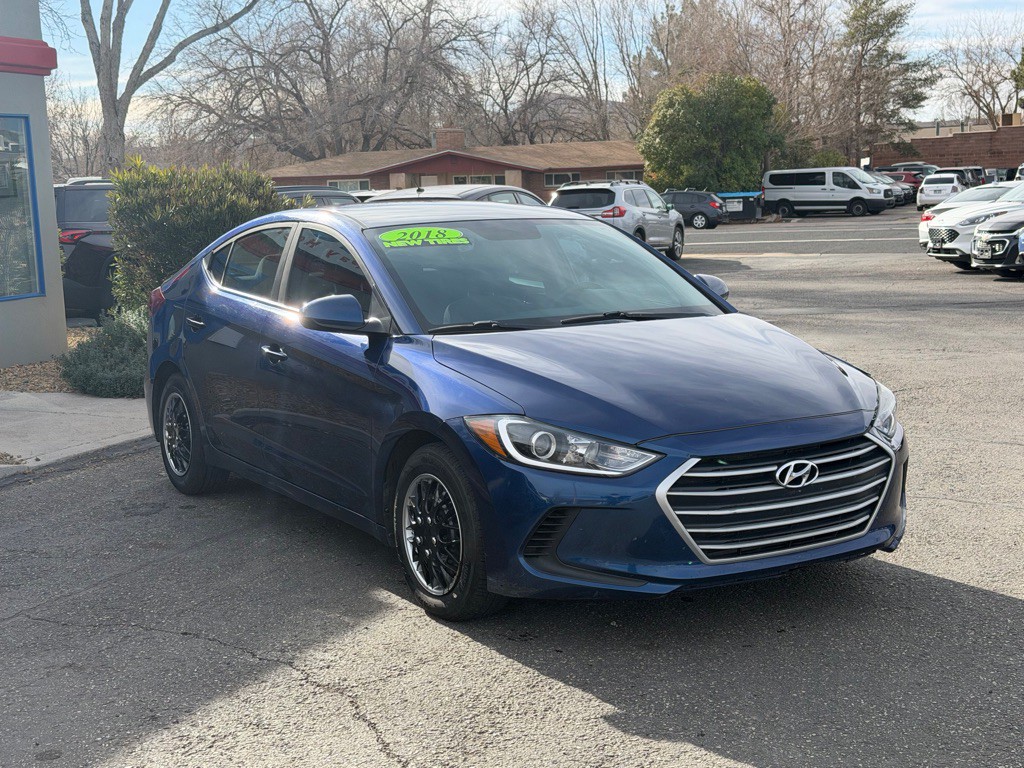 2018 Hyundai Elantra Image 3