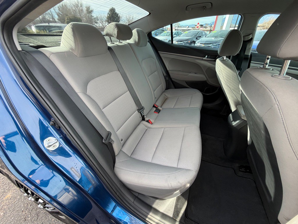 2018 Hyundai Elantra Image 12
