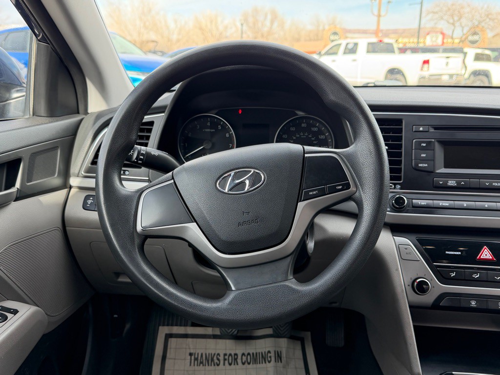 2018 Hyundai Elantra Image 17