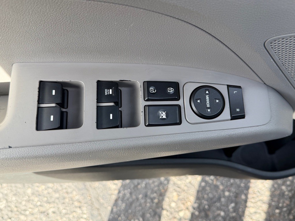 2018 Hyundai Elantra Image 21