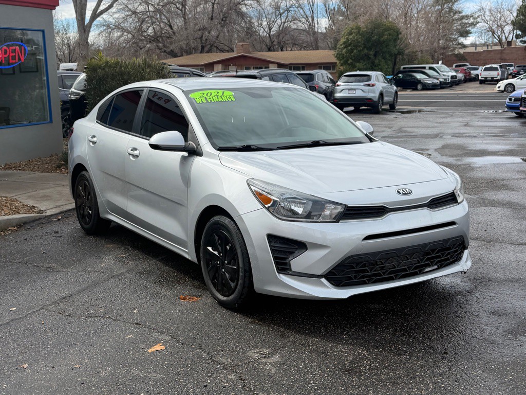2021 Kia Rio Image 3