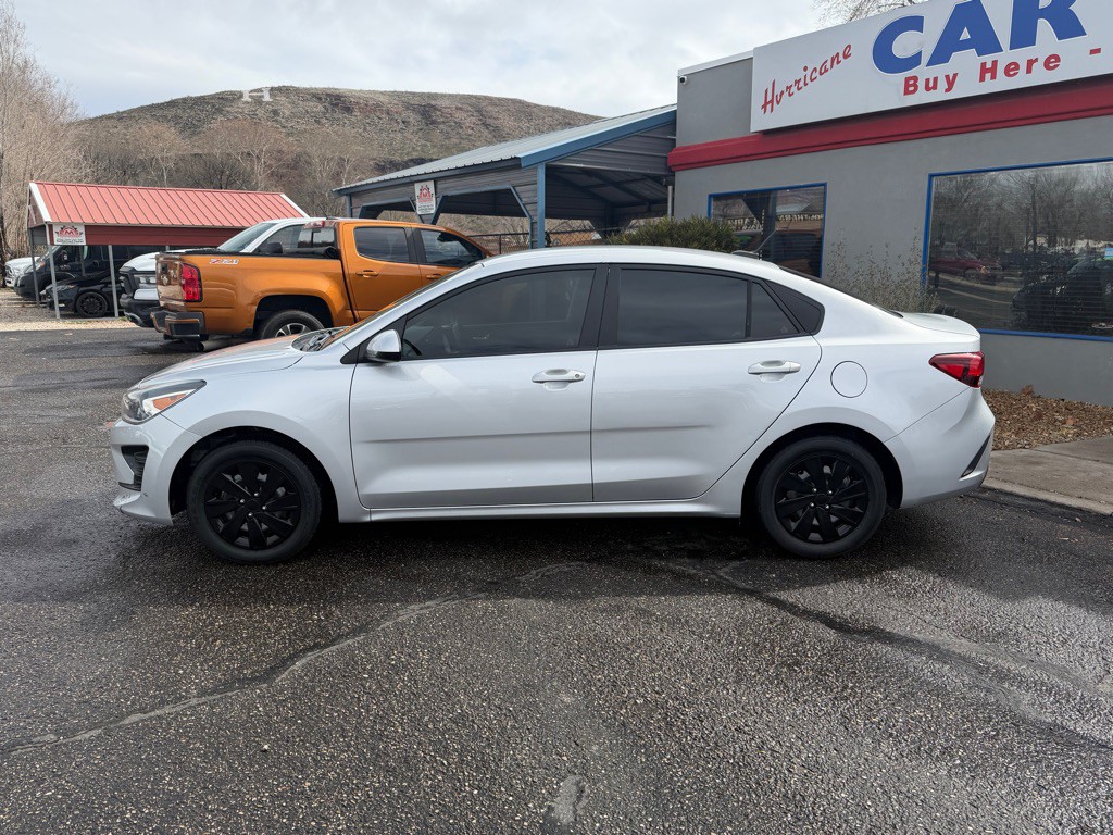 2021 Kia Rio Image 8