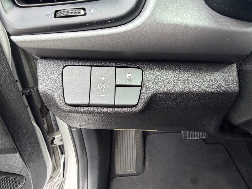 2021 Kia Rio Image 27