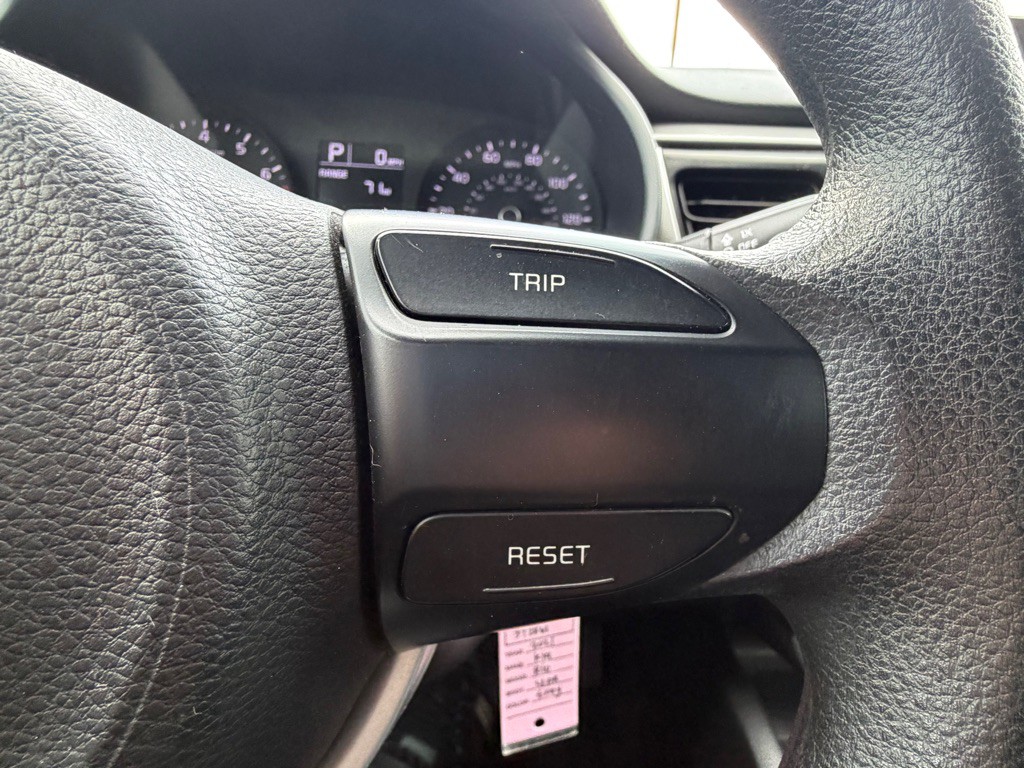 2021 Kia Rio Image 30