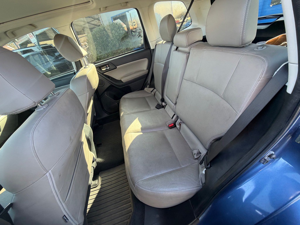 2016 Subaru Forester Image 11