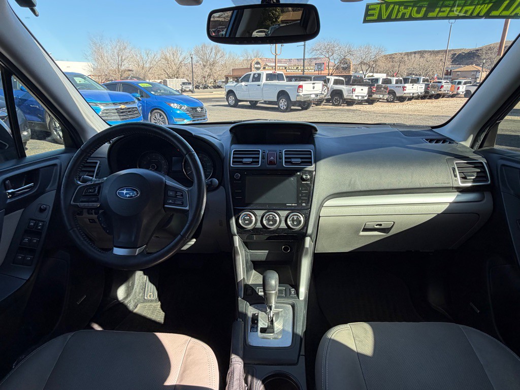 2016 Subaru Forester Image 14