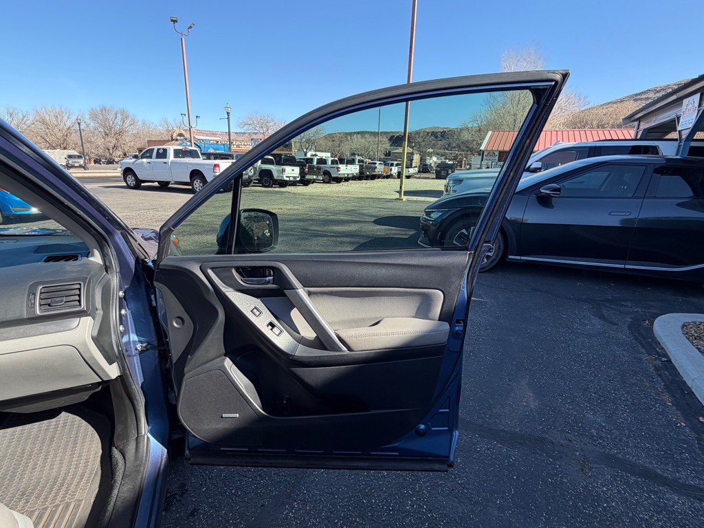 2016 Subaru Forester Image 22