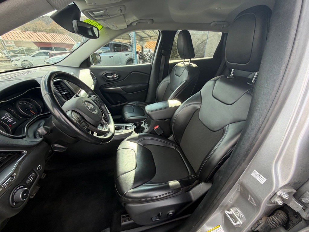 2020 Jeep Cherokee Image 9